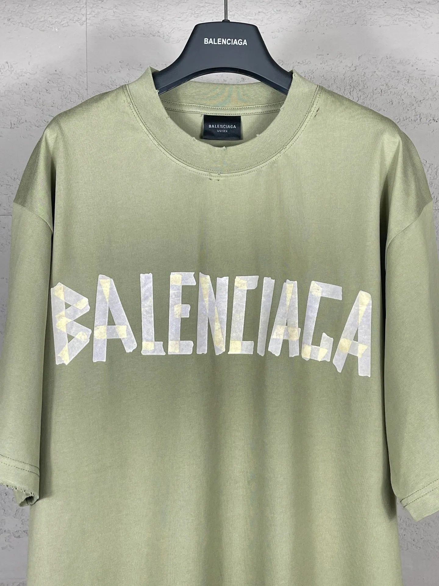 【 . Quality】BALENCI*GA/ .25ss Classic . T . . ZP . 260 ， . ， ， 。Classic . ， 。 . ， 。 ， ， 。 OS . Same Style。 ：BL 253632 ： ， Size：XS，S，M，L